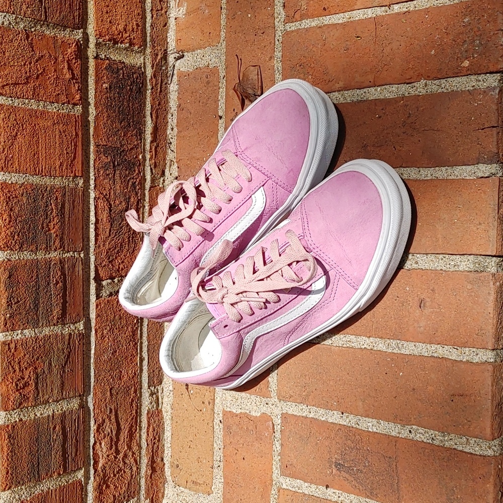 Vans Unisex Lavender Suede  Classic Design Sneakers Size 8.5